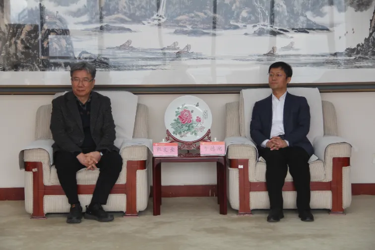 Shandong LANO သည် Shandong Jianzhu University နှင့် ဆူညံသံထိန်းချုပ်မှုနယ်ပယ်တွင် ဖလှယ်မှုနှင့် ပူးပေါင်းဆောင်ရွက်မှုများဆောင်ရွက်ရန် တောင်ကိုရီးယား၊ Dongguk တက္ကသိုလ်မှ ပါမောက္ခ KWAK၊ Moon Kyu၊ Ph.D.D နှင့် ကိုယ်စားလှယ် Liang Tongho တို့နှင့် ပူးပေါင်းဆောင်ရွက်ခဲ့ပါသည်။